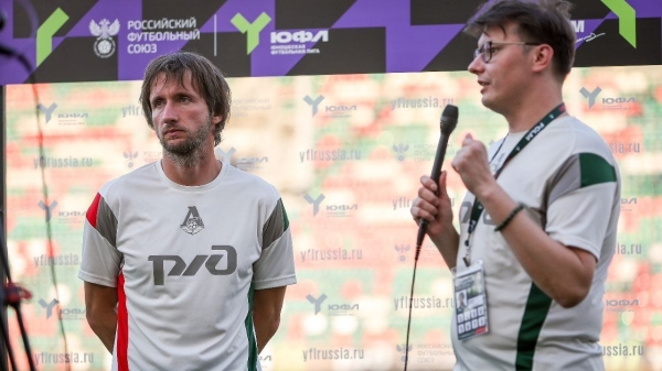 Сергей Ефимов: в наше время только попасть на тренировку с основой было за счастье
Сергей Ефимов: в наше время только попасть на тренировку с основой было за счастье